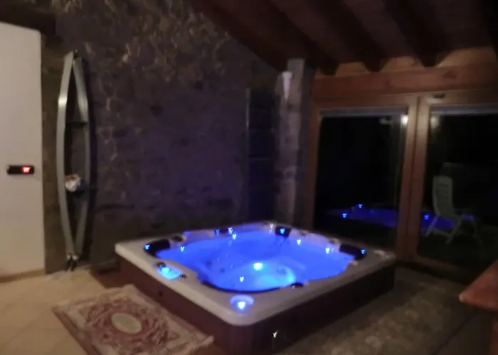 Le Peschiere Bed and Breakfast 4*